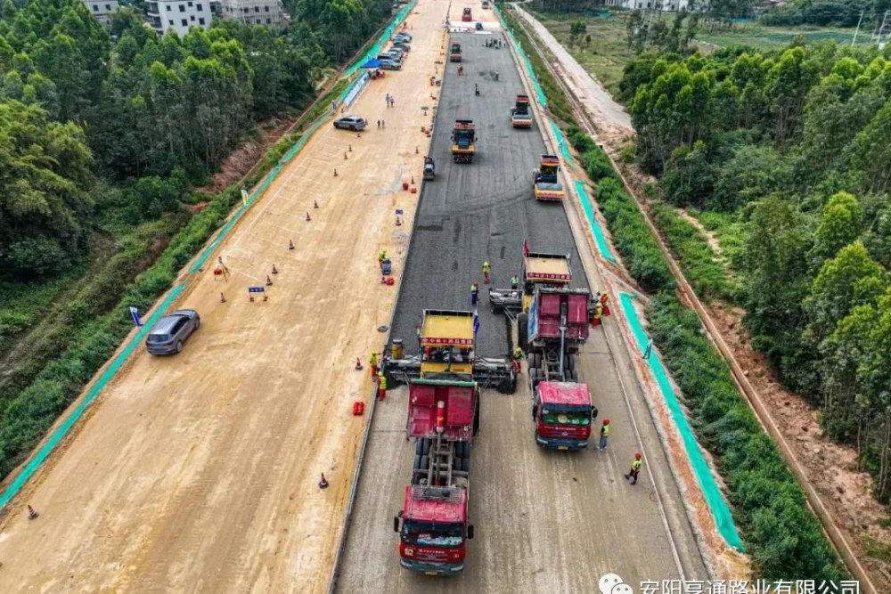 淮安城市快速路路面工程